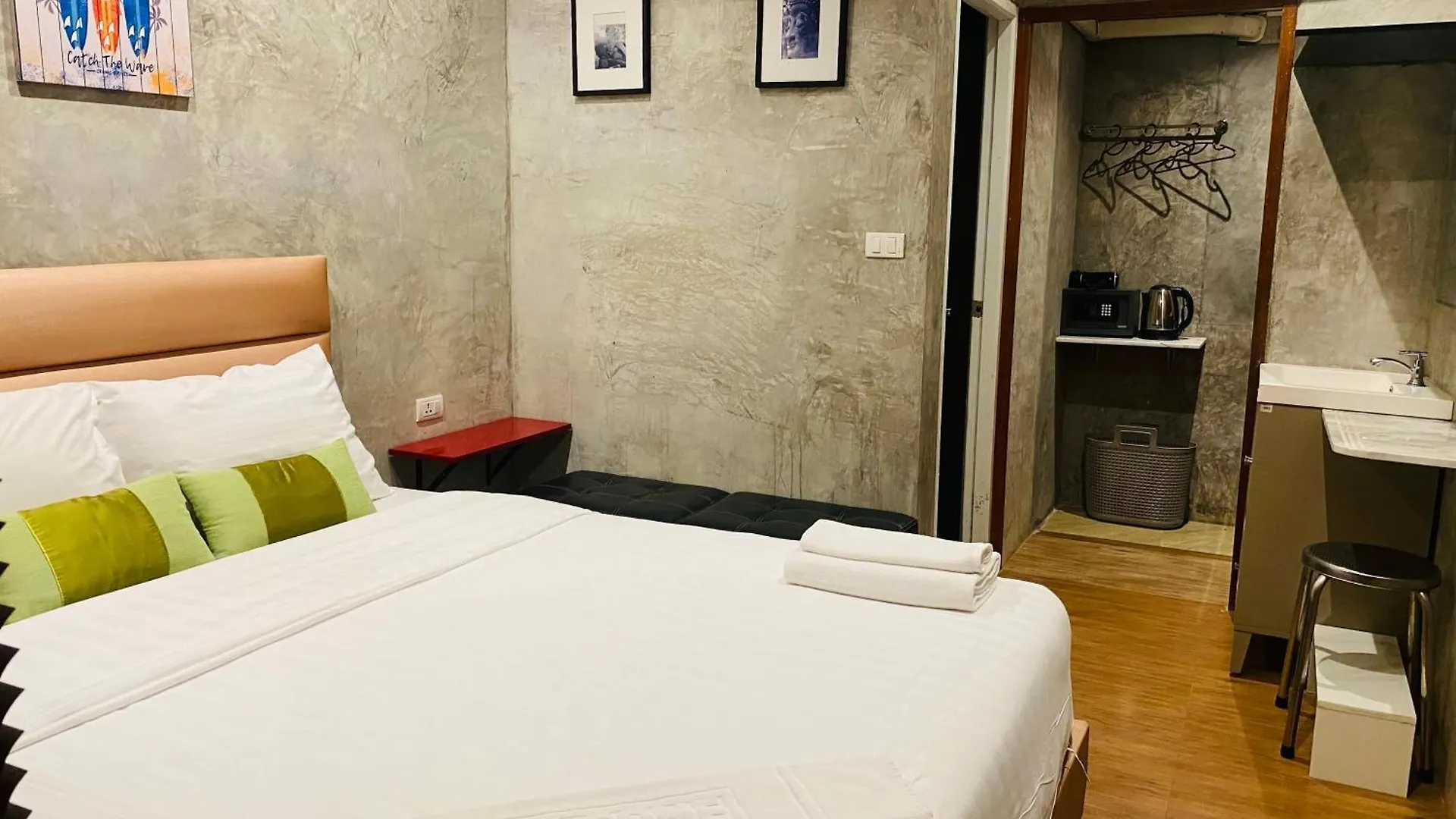 Guest house Malai Maikhao Near Beach Ban Mai Chalae Thailand