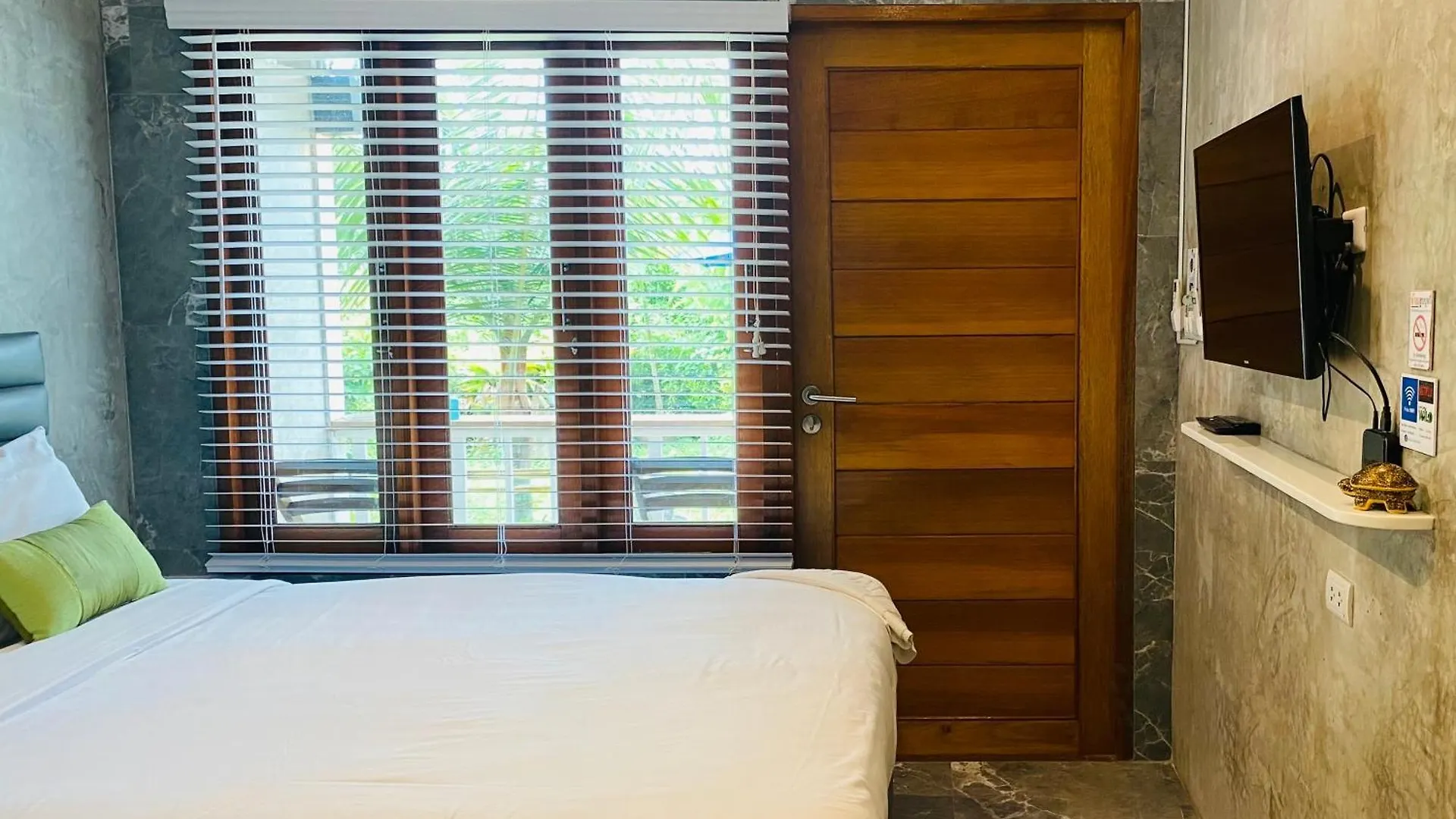 Malai Maikhao Near Beach Ban Mai Chalae Guest house